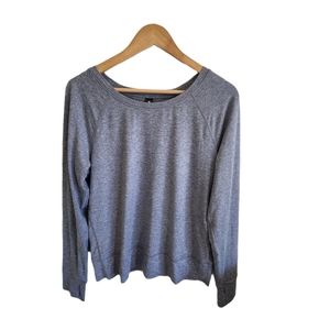 Yogalicious gray shirt Size M